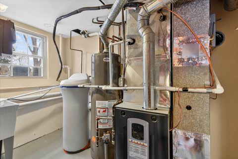 Tiny photo for 2810 Brentwood Lane, McHenry, IL 60050 (MLS # 12569282)