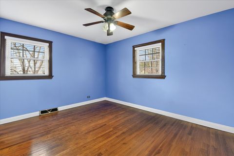 Tiny photo for 2810 Brentwood Lane, McHenry, IL 60050 (MLS # 12569282)