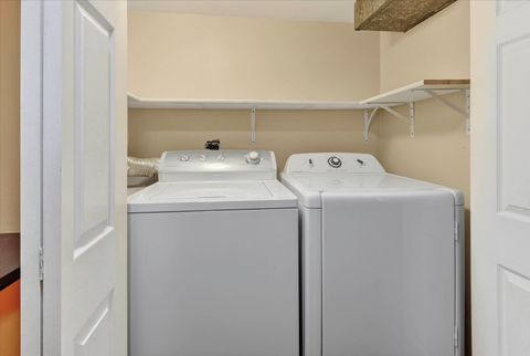 Tiny photo for 2810 Brentwood Lane, McHenry, IL 60050 (MLS # 12569282)