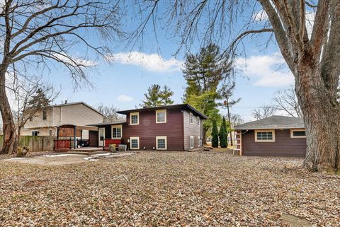 Tiny photo for 2810 Brentwood Lane, McHenry, IL 60050 (MLS # 12569282)