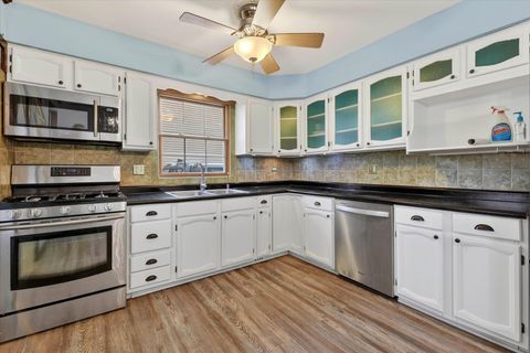 Tiny photo for 2810 Brentwood Lane, McHenry, IL 60050 (MLS # 12569282)