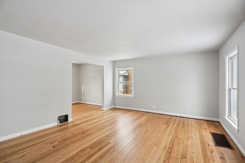 Tiny photo for 500 N Laverne Avenue, Hillside, IL 60162 (MLS # 12530308)