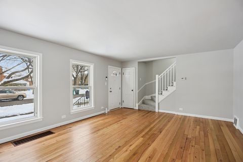 Tiny photo for 500 N Laverne Avenue, Hillside, IL 60162 (MLS # 12530308)