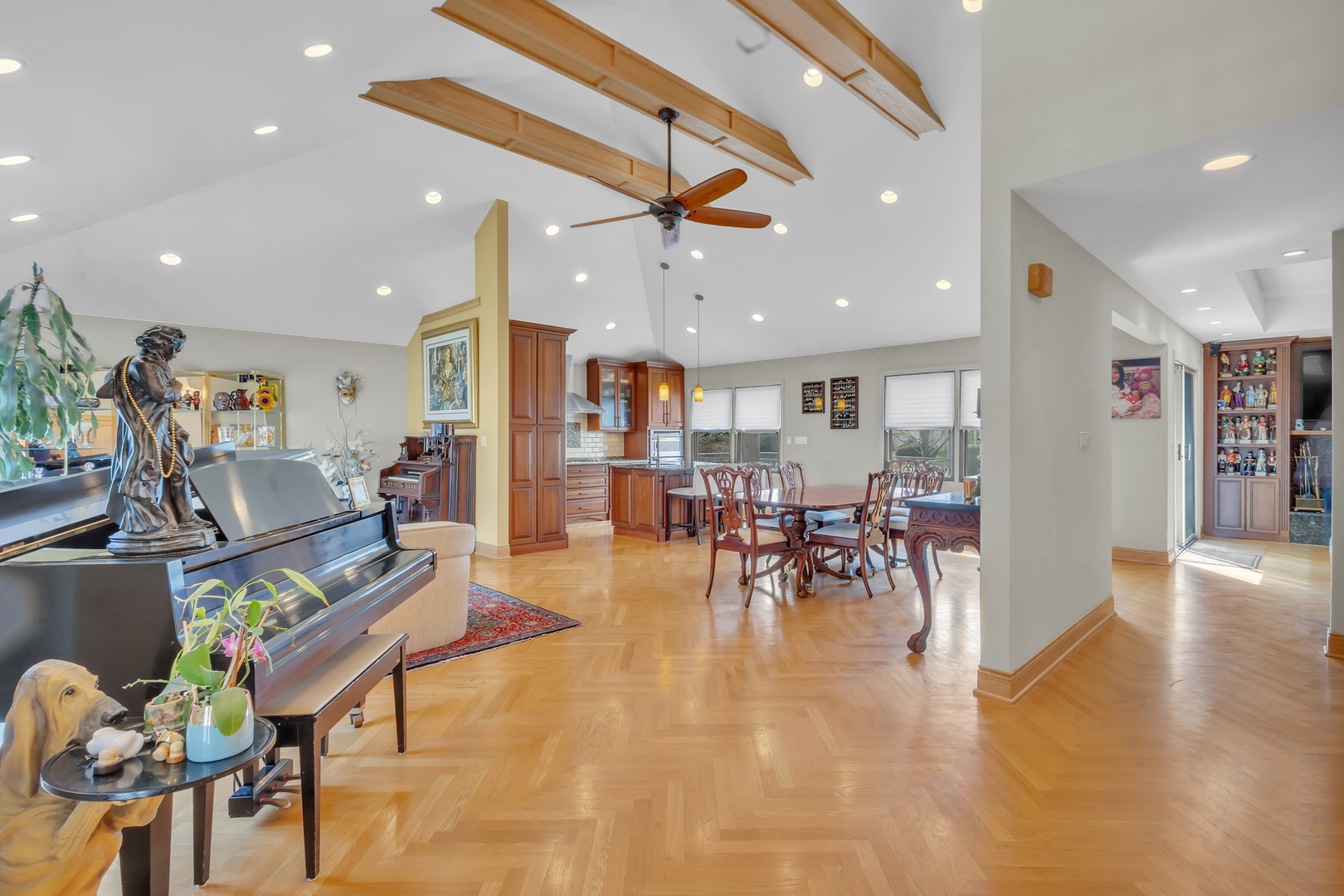 730 Castlewood Lane