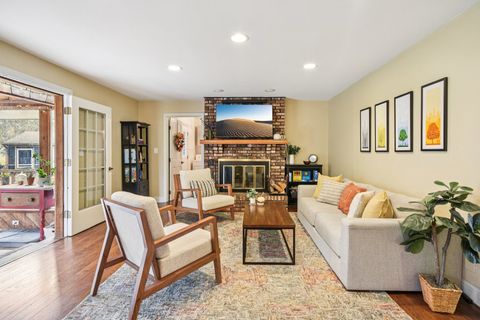 Tiny photo for 1006 Bankfield Court, Naperville, IL 60540 (MLS # 12516825)