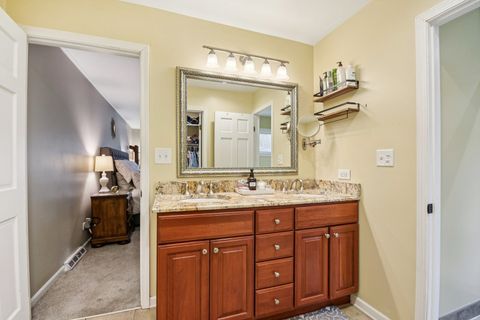 Tiny photo for 1006 Bankfield Court, Naperville, IL 60540 (MLS # 12516825)