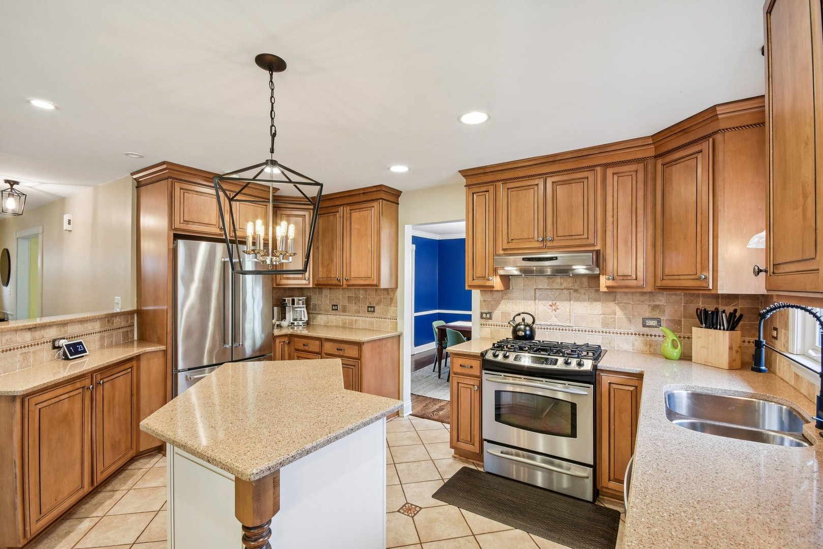 Naperville, Illinois 60540, United States, 4 Bedrooms Bedrooms, ,3 BathroomsBathrooms,Residential,Active,245766