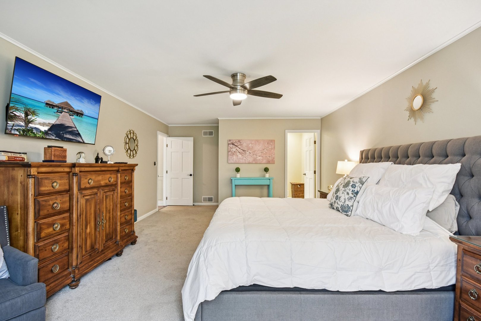 Naperville, Illinois 60540, United States, 4 Bedrooms Bedrooms, ,3 BathroomsBathrooms,Residential,Active,245766