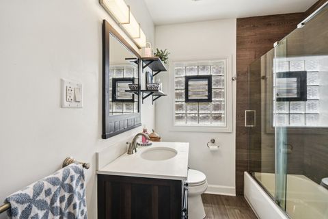 Tiny photo for 9404 S 55th Court, Oak Lawn, IL 60453 (MLS # 12606417)