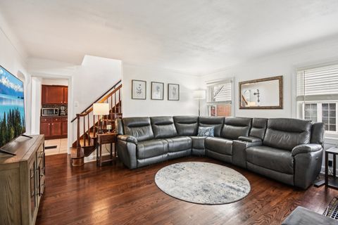 Tiny photo for 9404 S 55th Court, Oak Lawn, IL 60453 (MLS # 12606417)