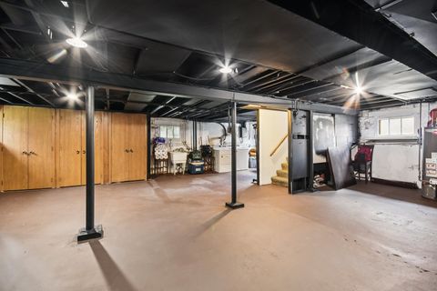 Tiny photo for 9404 S 55th Court, Oak Lawn, IL 60453 (MLS # 12606417)