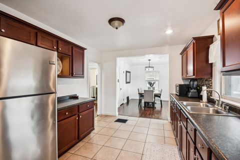 Tiny photo for 9404 S 55th Court, Oak Lawn, IL 60453 (MLS # 12606417)