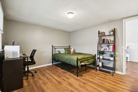 Tiny photo for 9404 S 55th Court, Oak Lawn, IL 60453 (MLS # 12606417)