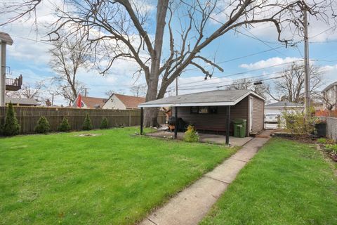 Tiny photo for 9404 S 55th Court, Oak Lawn, IL 60453 (MLS # 12606417)
