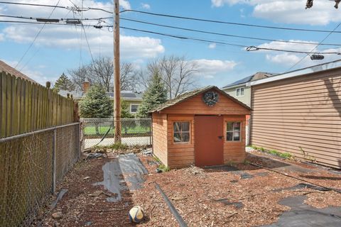 Tiny photo for 9404 S 55th Court, Oak Lawn, IL 60453 (MLS # 12606417)