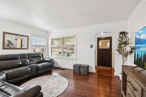 Tiny photo for 9404 S 55th Court, Oak Lawn, IL 60453 (MLS # 12606417)