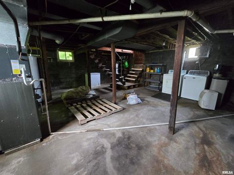 Tiny photo for 502 W CHESTNUT Street, Carbondale, IL 62901 (MLS # EB458956)