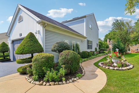 Tiny photo for 1360 Yosemite Parkway, Algonquin, IL 60102 (MLS # 12747583)