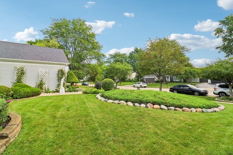 Tiny photo for 1360 Yosemite Parkway, Algonquin, IL 60102 (MLS # 12747583)