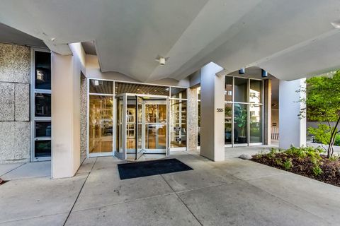 Tiny photo for 555 W Cornelia Avenue #1011, Chicago, IL 60657 (MLS # 12460164)