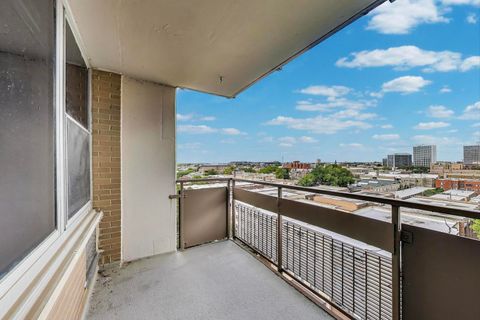 Tiny photo for 555 W Cornelia Avenue #1011, Chicago, IL 60657 (MLS # 12460164)
