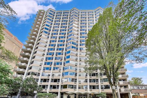 Photo of 555 W Cornelia Avenue #1011, Chicago, IL 60657 (MLS # 12460164)