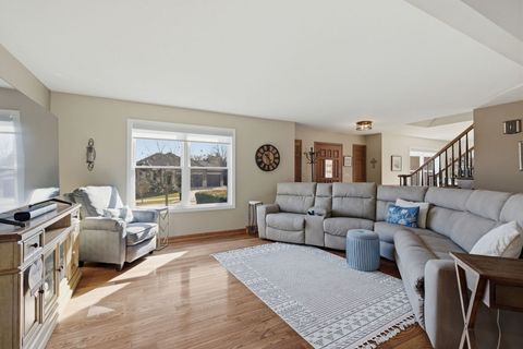 Tiny photo for 13950 S Golden Oak Drive, Homer Glen, IL 60491 (MLS # 12586754)