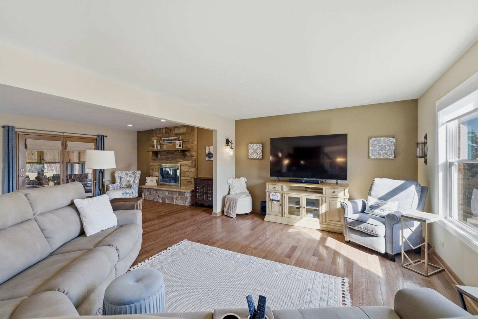 13950 S Golden Oak Drive