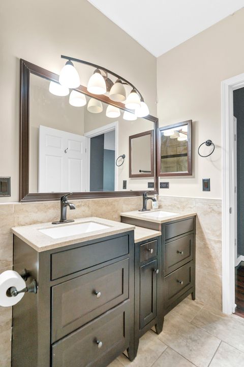 Tiny photo for 1949 Blackberry Lane #1949, Hoffman Estates, IL 60169 (MLS # 12494491)