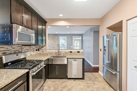 Tiny photo for 1949 Blackberry Lane #1949, Hoffman Estates, IL 60169 (MLS # 12494491)