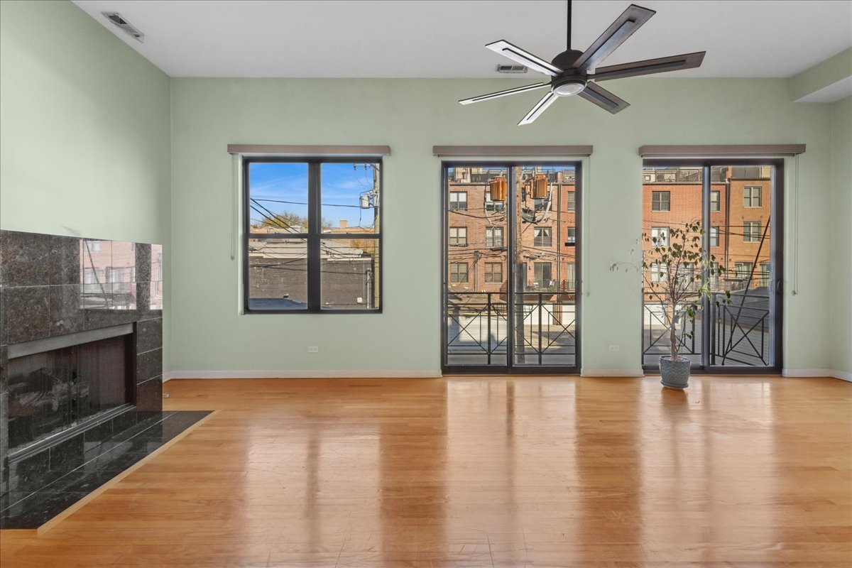 2511 N Milwaukee Avenue 2S