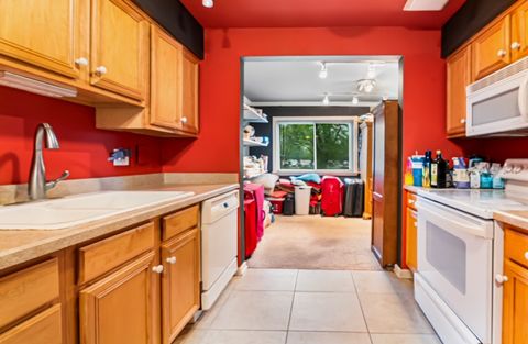 Tiny photo for Arlington Heights, IL 60004 (MLS # 12631968)
