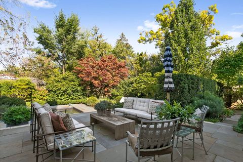 Tiny photo for 765 N Sheridan Road, Lake Forest, IL 60045 (MLS # 12482929)