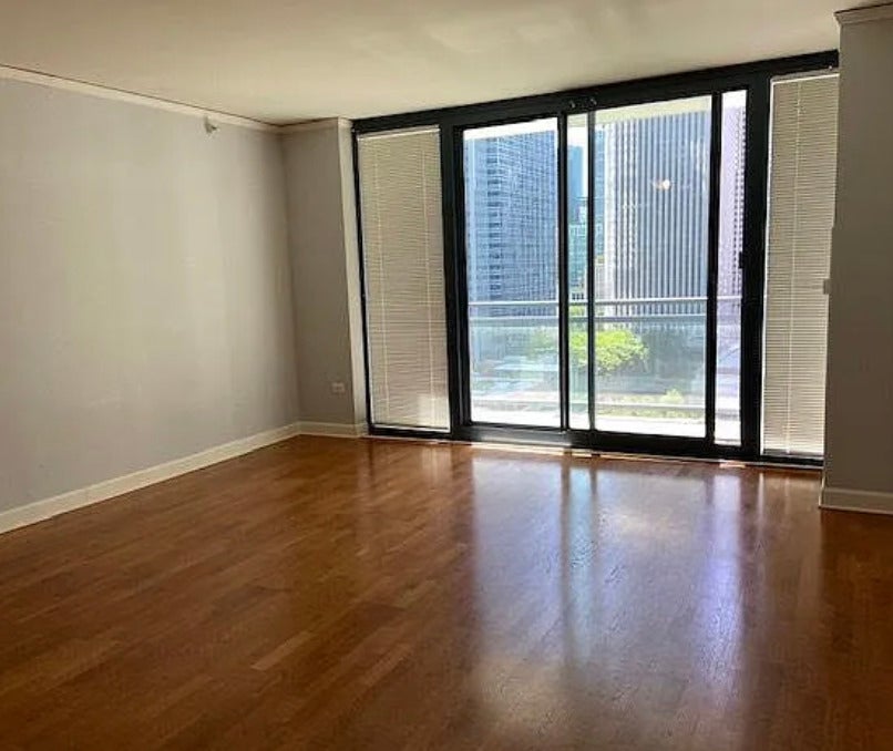 201 N WESTSHORE Drive 1803