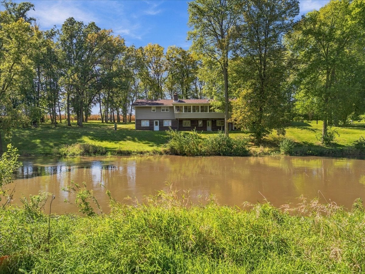6121 Brooklyn Road