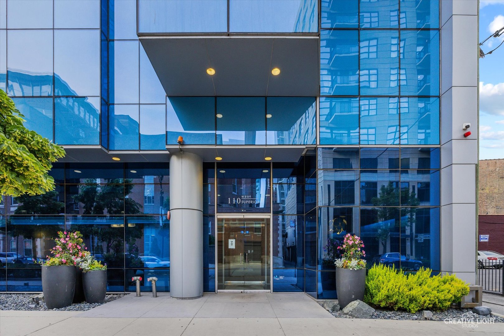 110 W Superior Street 1803