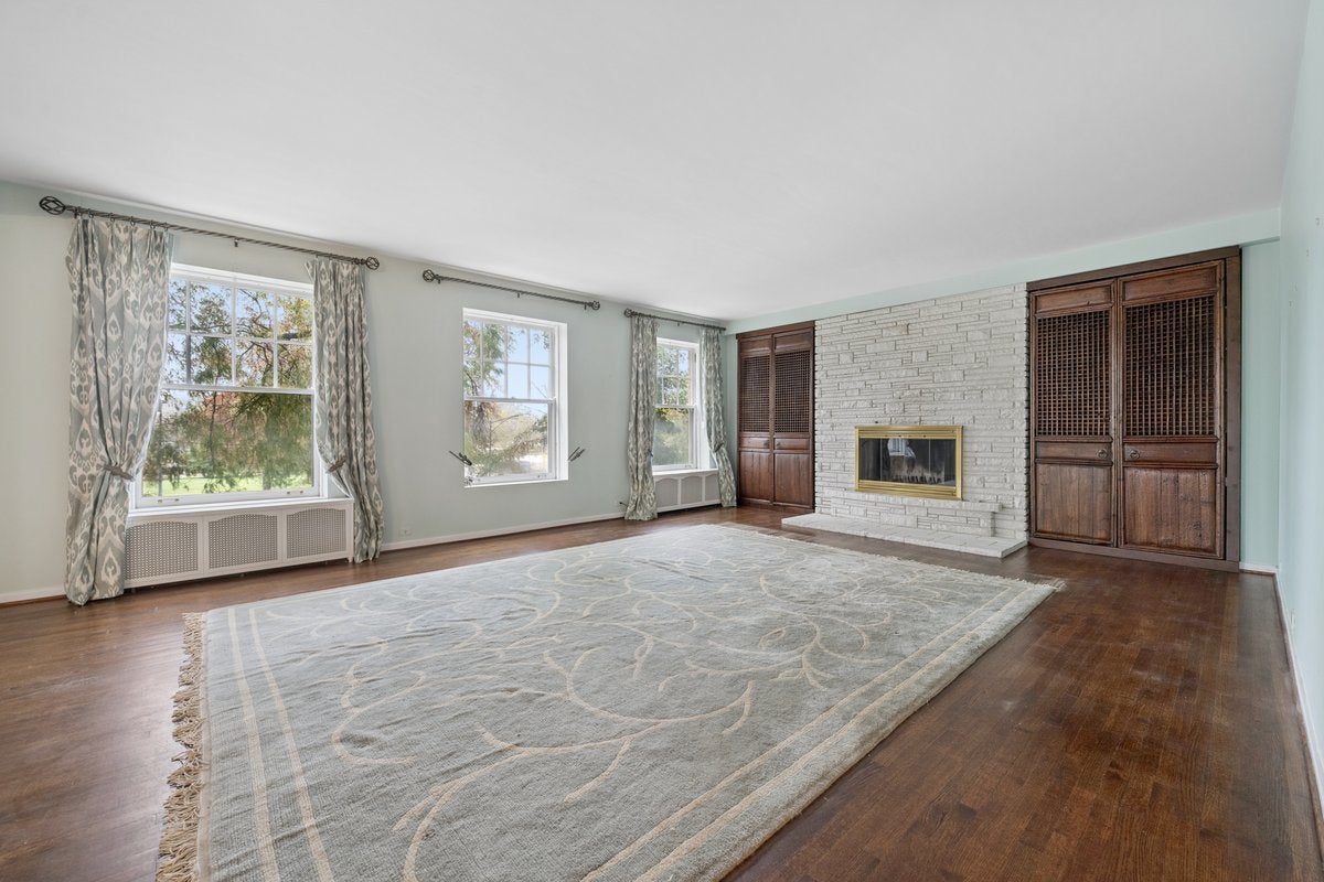 5490 S South Shore Drive 2N
