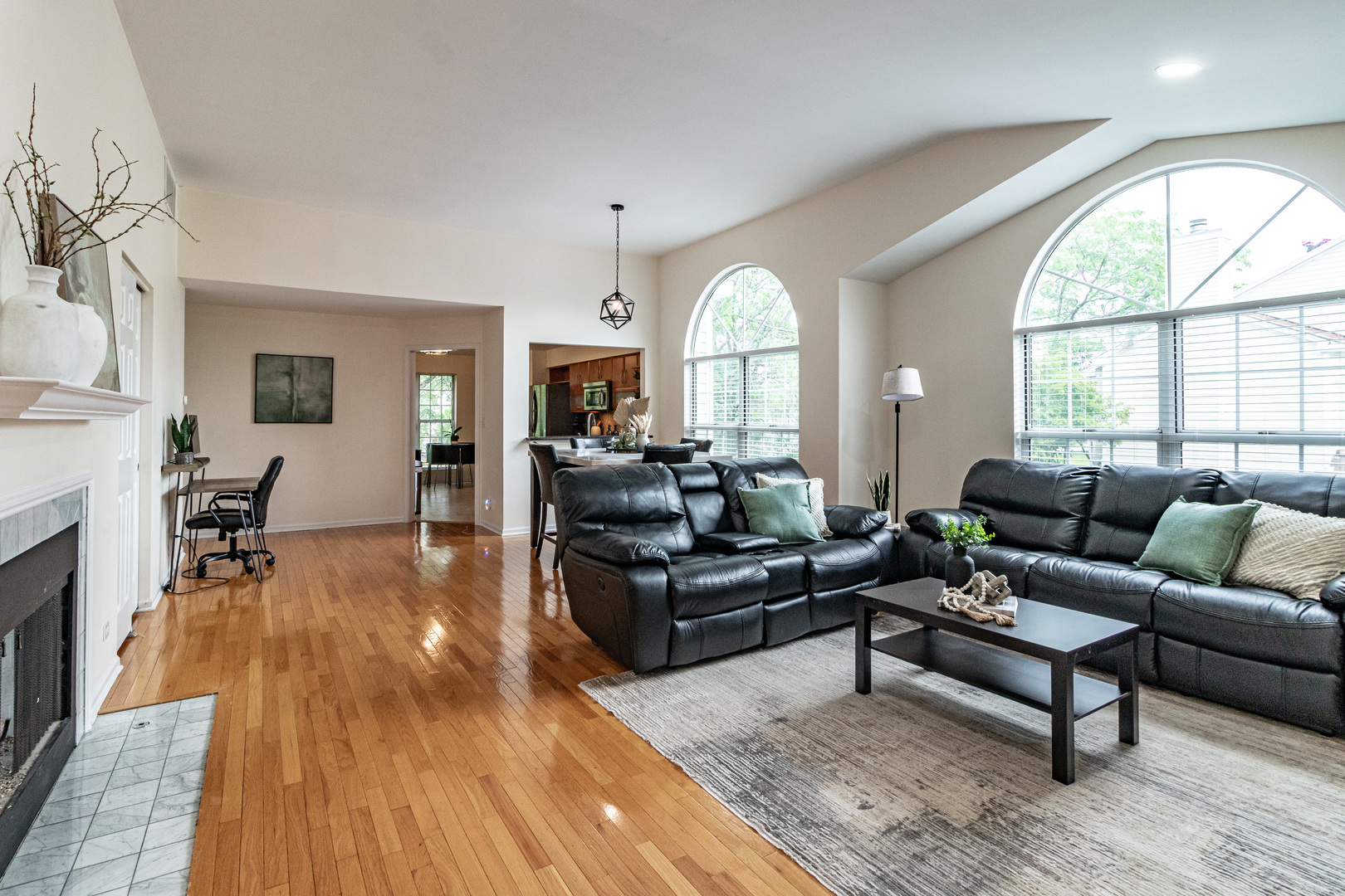 789 Grosse Pointe Circle