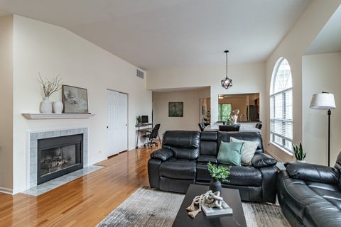 Tiny photo for 789 Grosse Pointe Circle, Vernon Hills, IL 60061 (MLS # 12688499)