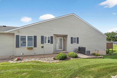 Tiny photo for 3988 PARTRIDGE Circle, Bettendorf, IA 52722 (MLS # QC4266764)