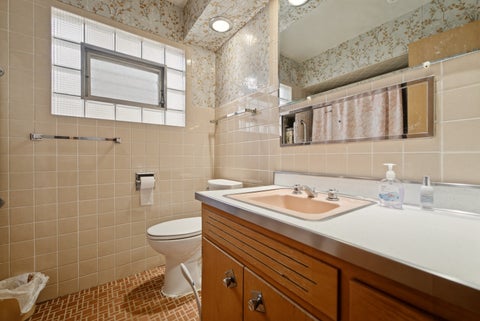 Tiny photo for 13227 S Escanaba Avenue, Chicago, IL 60633 (MLS # 12678113)