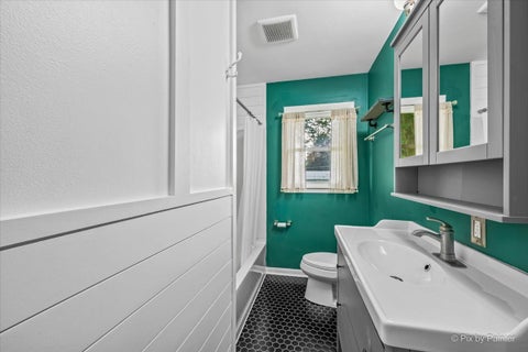 Tiny photo for 326 Farview Drive, North Aurora, IL 60542 (MLS # 12735189)