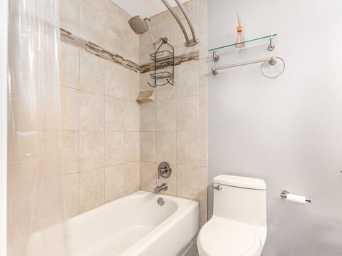 Tiny photo for 5900 OAKWOOD Drive #1E, Lisle, IL 60532 (MLS # 12542582)