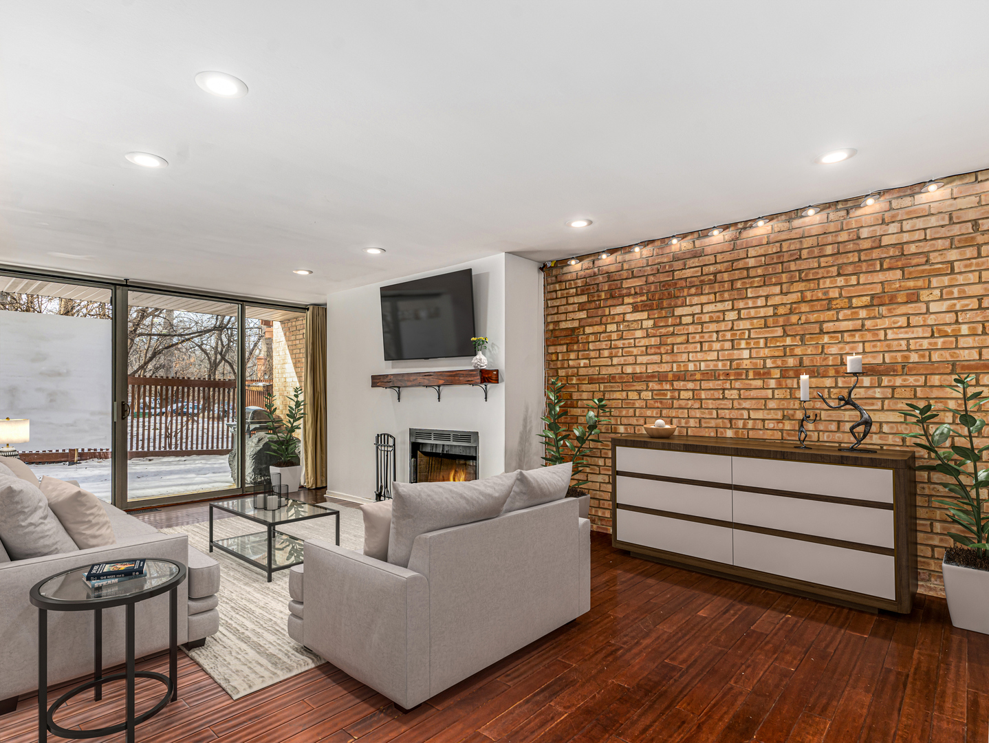 5900 OAKWOOD Drive 1E