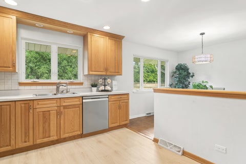 Tiny photo for 852 E Plate Drive, Palatine, IL 60074 (MLS # 12638717)