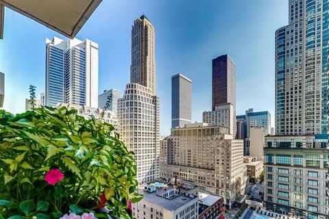 Tiny photo for 25 E Superior Street #1906, Chicago, IL 60611 (MLS # 12633137)