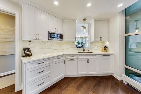Tiny photo for 25 E Superior Street #1906, Chicago, IL 60611 (MLS # 12633137)