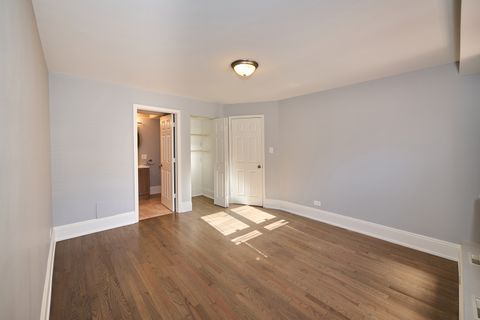 Tiny photo for 2115 W Farwell Avenue #103, Chicago, IL 60645 (MLS # 12512586)