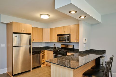 Tiny photo for 2115 W Farwell Avenue #103, Chicago, IL 60645 (MLS # 12512586)