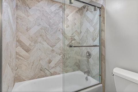 Tiny photo for 3620 N Pine Grove Avenue #504, Chicago, IL 60613 (MLS # 12486343)